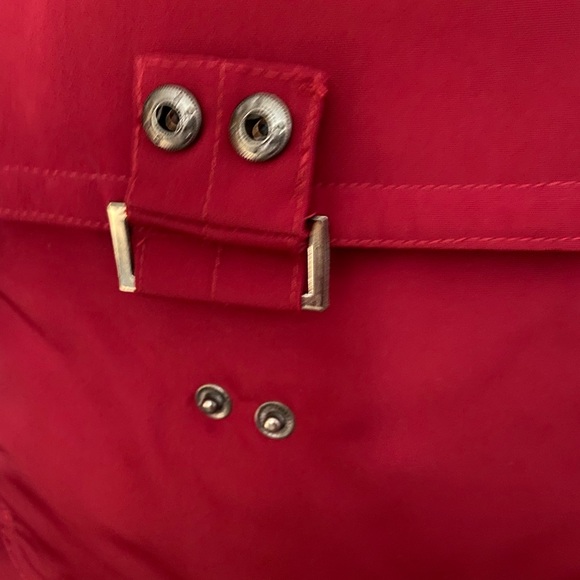 London Fog Ladies Size M Hip Length Lined Burgandy Jacket Zip Front Closure - Picture 4 of 8